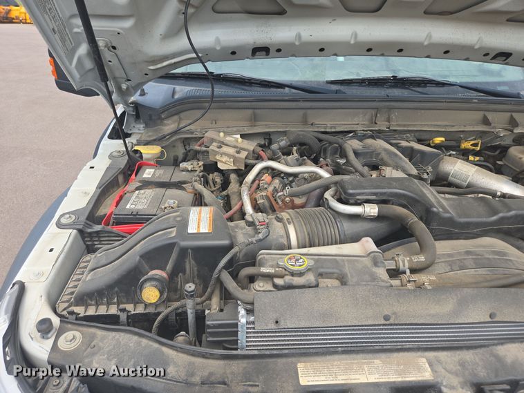 image for item DX7260 2015 Ford F550 bucket truck