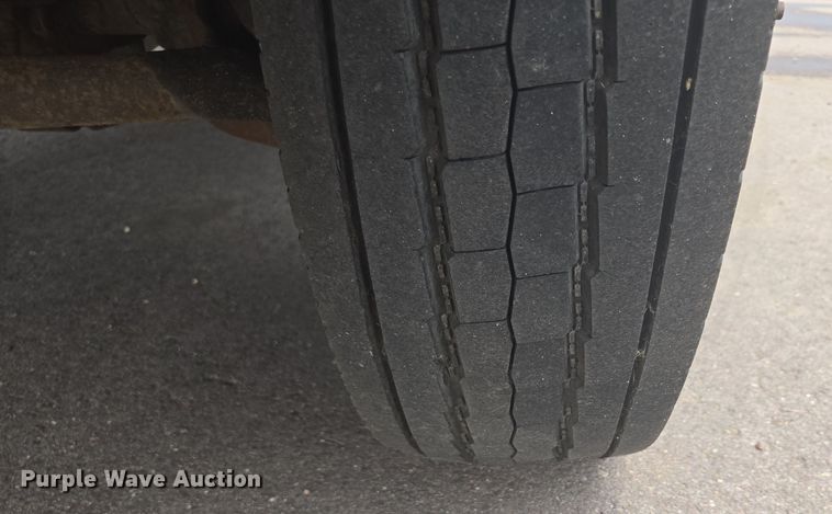 image for item DX7260 2015 Ford F550 bucket truck