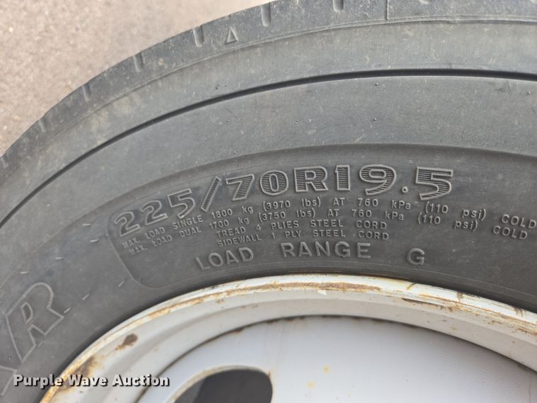 image for item DX7260 2015 Ford F550 bucket truck