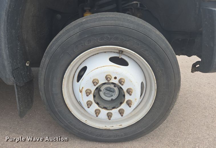 image for item DX7260 2015 Ford F550 bucket truck