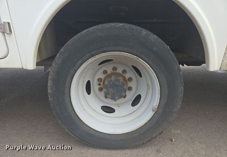 image for item DX7260 2015 Ford F550 bucket truck