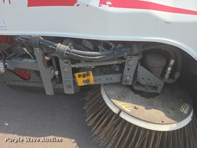 image for item DX7264 2013 Elgin Pelican Series NP street sweeper