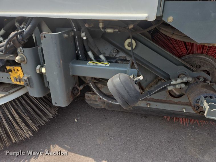 image for item DX7264 2013 Elgin Pelican Series NP street sweeper