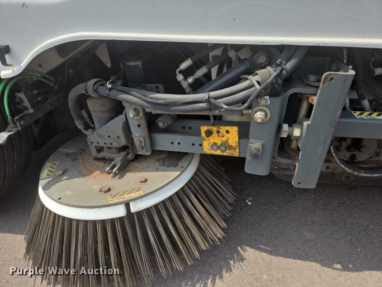 image for item DX7264 2013 Elgin Pelican Series NP street sweeper