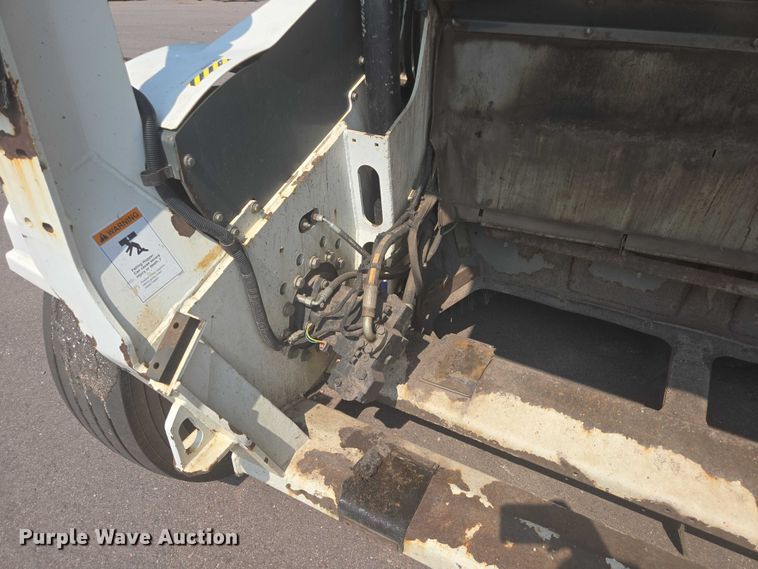 image for item DX7264 2013 Elgin Pelican Series NP street sweeper