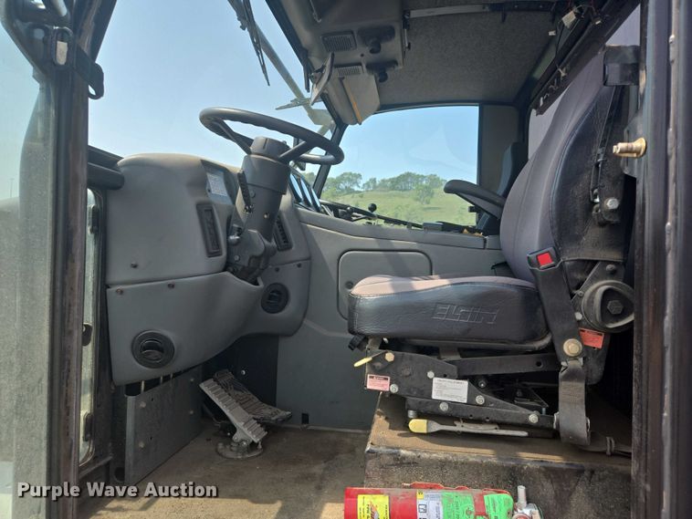 image for item DX7264 2013 Elgin Pelican Series NP street sweeper