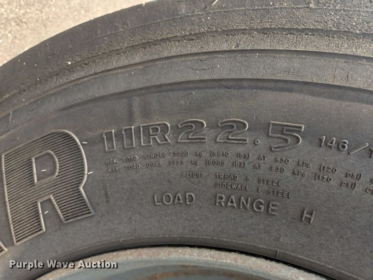 image for item DX7264 2013 Elgin Pelican Series NP street sweeper