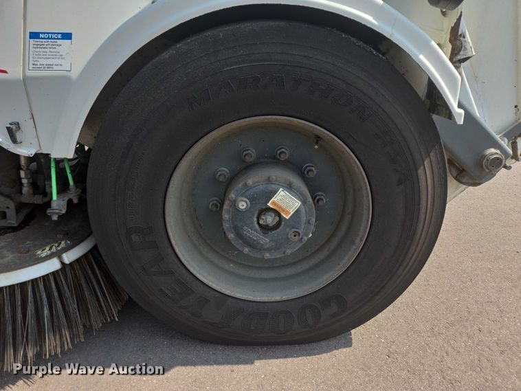 image for item DX7264 2013 Elgin Pelican Series NP street sweeper