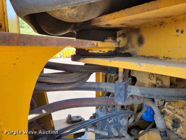 image for item DX7265 2012 John Deere  624K wheel loader