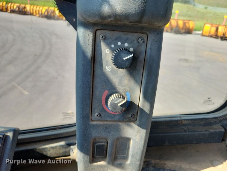 image for item DX7265 2012 John Deere  624K wheel loader