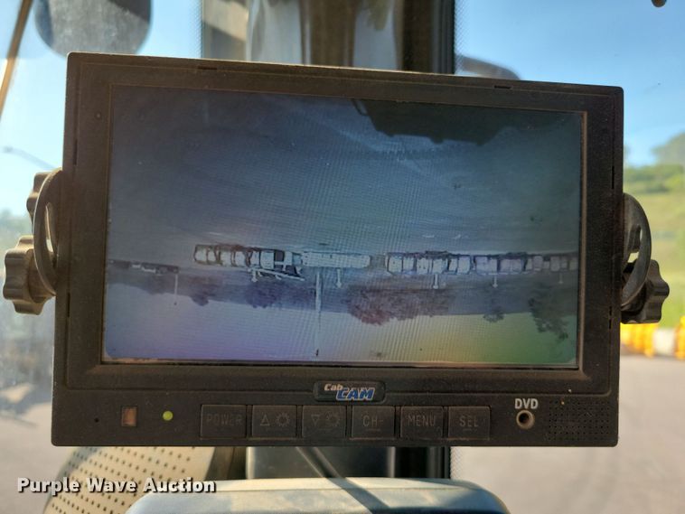 image for item DX7265 2012 John Deere  624K wheel loader