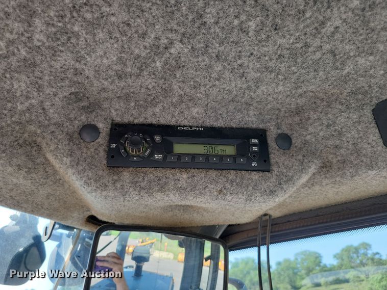 image for item DX7265 2012 John Deere  624K wheel loader