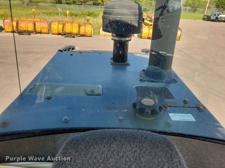 image for item DX7265 2012 John Deere  624K wheel loader