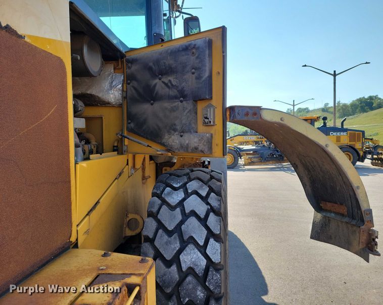 image for item DX7265 2012 John Deere  624K wheel loader