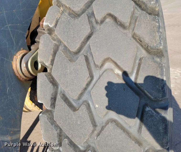 image for item DX7265 2012 John Deere  624K wheel loader