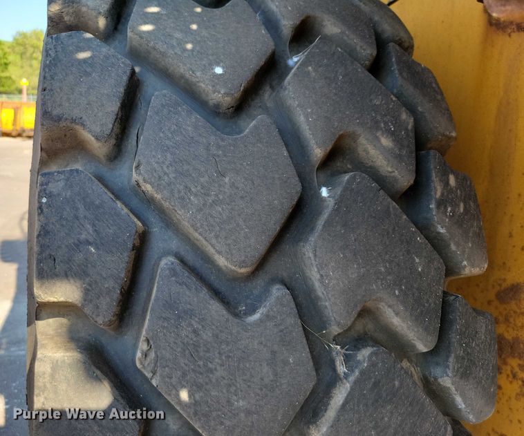 image for item DX7265 2012 John Deere  624K wheel loader