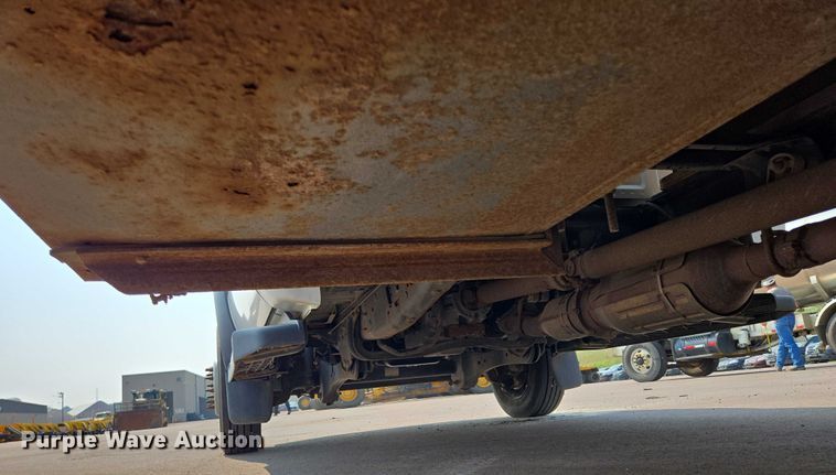 image for item DX7267 2009 Ford F550 box truck