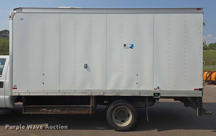 image for item DX7267 2009 Ford F550 box truck