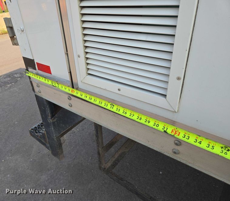 image for item DX7267 2009 Ford F550 box truck