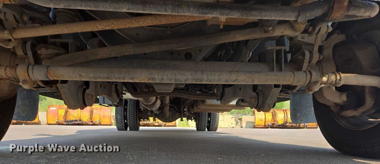 image for item DX7267 2009 Ford F550 box truck