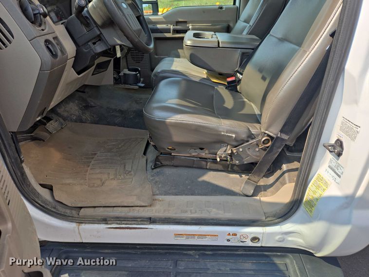 image for item DX7267 2009 Ford F550 box truck