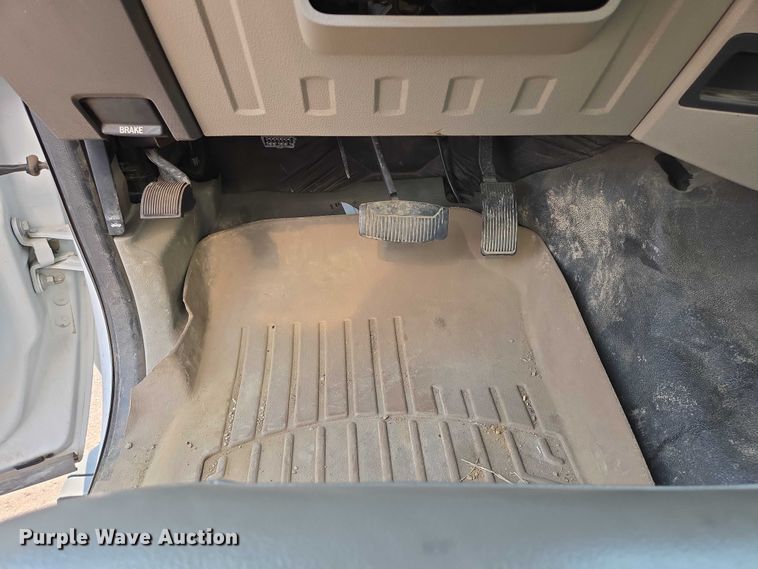 image for item DX7267 2009 Ford F550 box truck