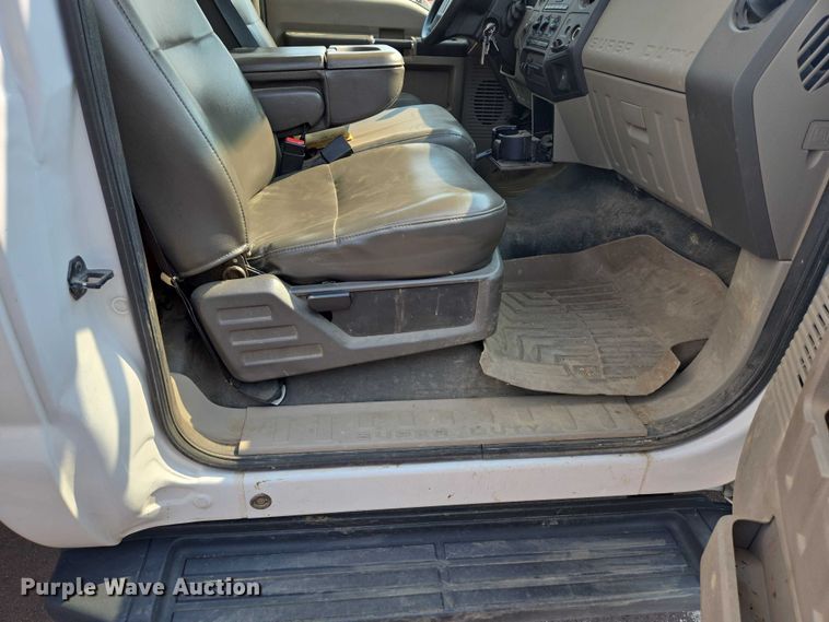 image for item DX7267 2009 Ford F550 box truck