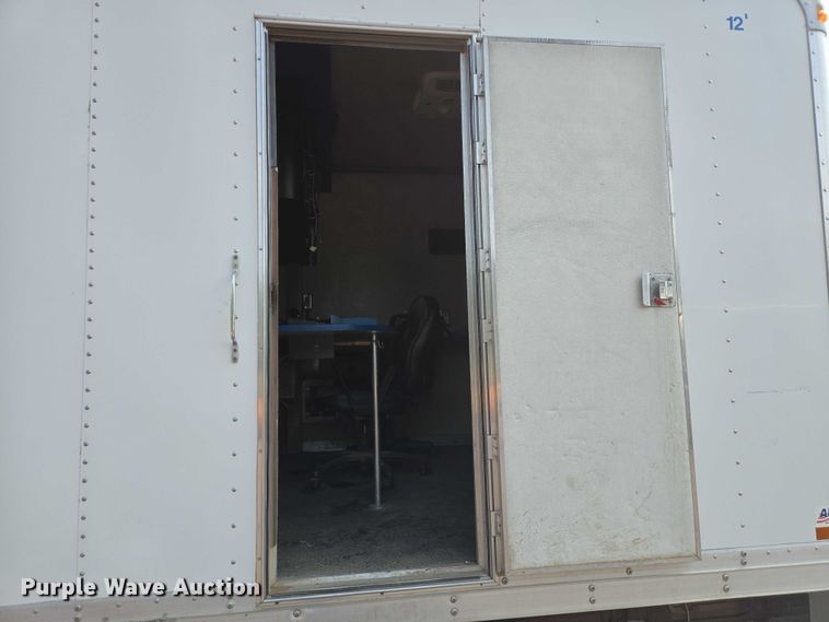 image for item DX7267 2009 Ford F550 box truck