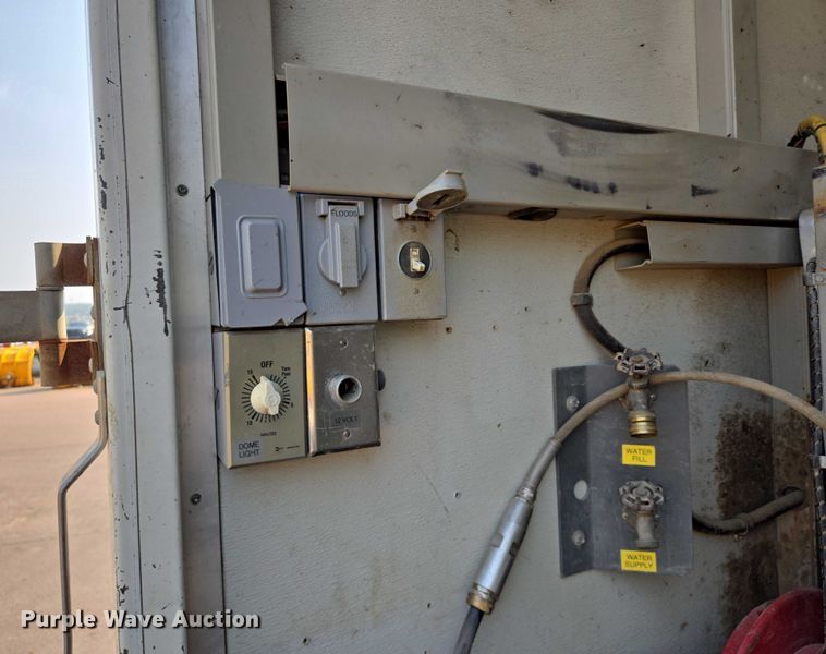 image for item DX7267 2009 Ford F550 box truck