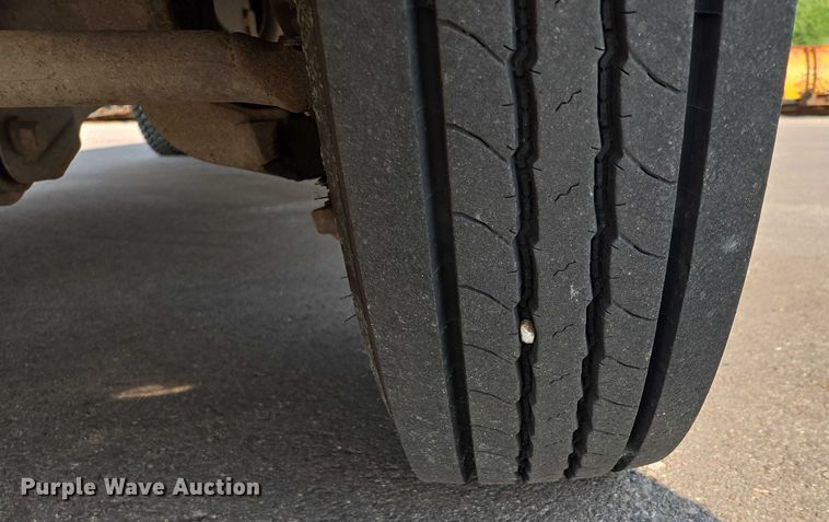 image for item DX7267 2009 Ford F550 box truck