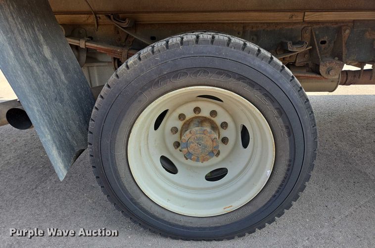 image for item DX7267 2009 Ford F550 box truck