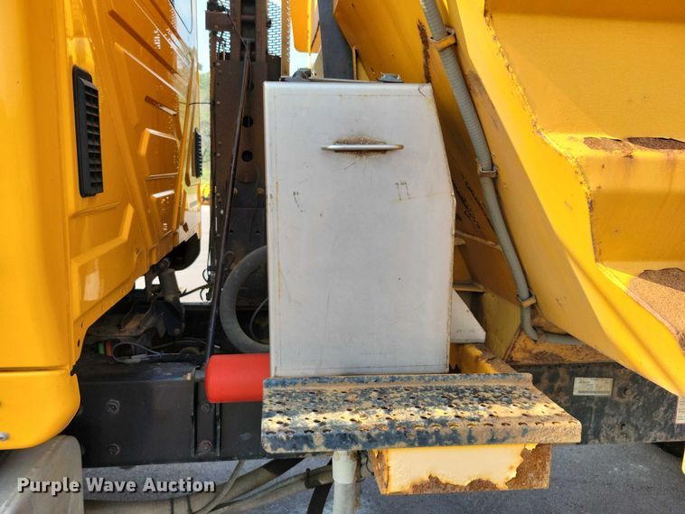 image for item DX7269 2012 International  7500 dump truck
