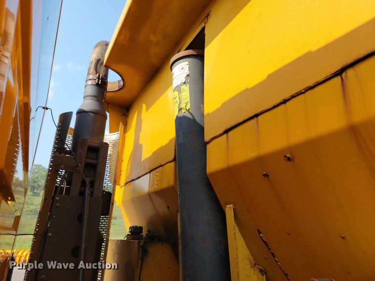 image for item DX7269 2012 International  7500 dump truck