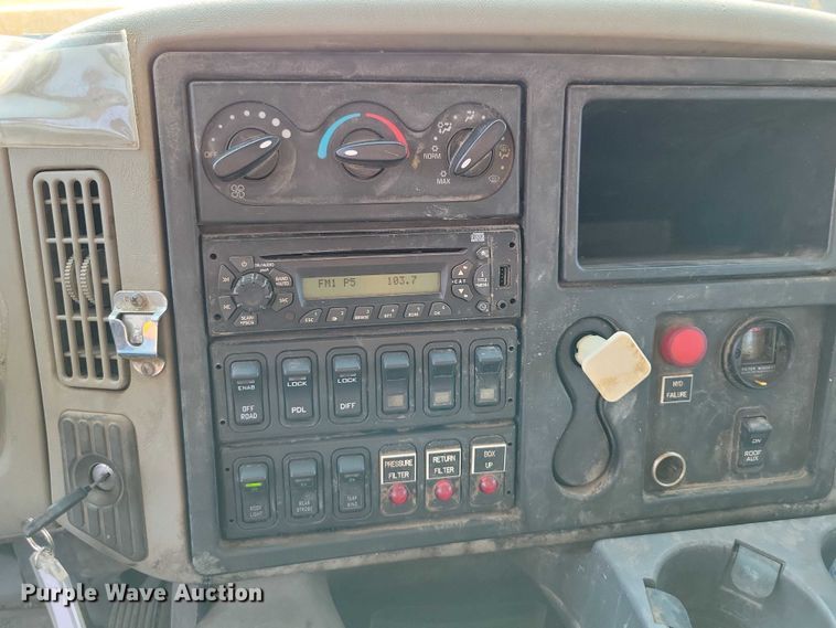 image for item DX7269 2012 International  7500 dump truck