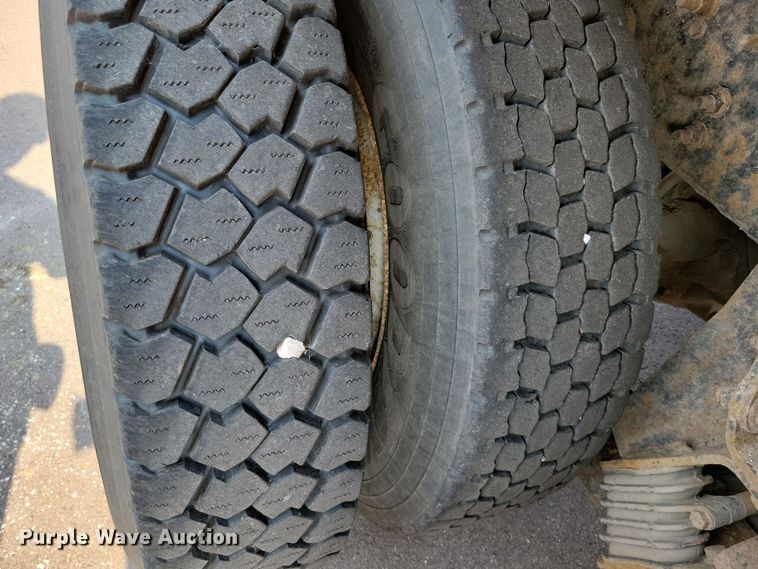 image for item DX7269 2012 International  7500 dump truck