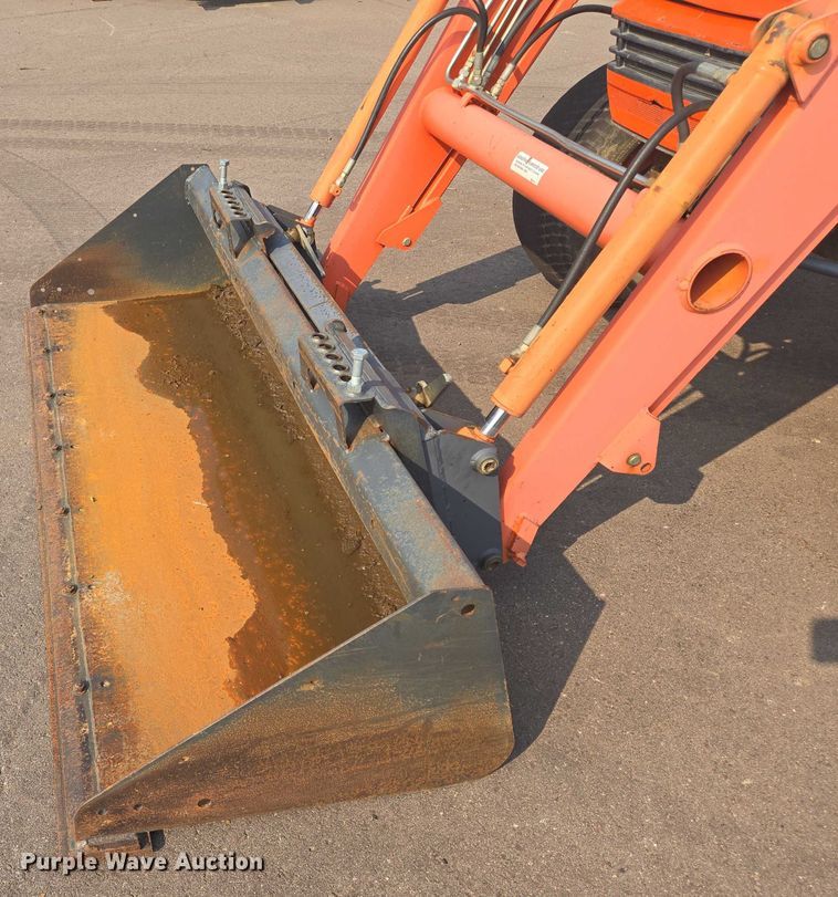 image for item DX7270 2003 Kubota MX5000E tractor