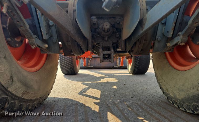 image for item DX7270 2003 Kubota MX5000E tractor