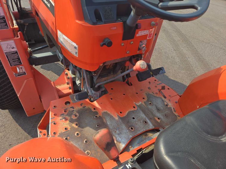 image for item DX7270 2003 Kubota MX5000E tractor