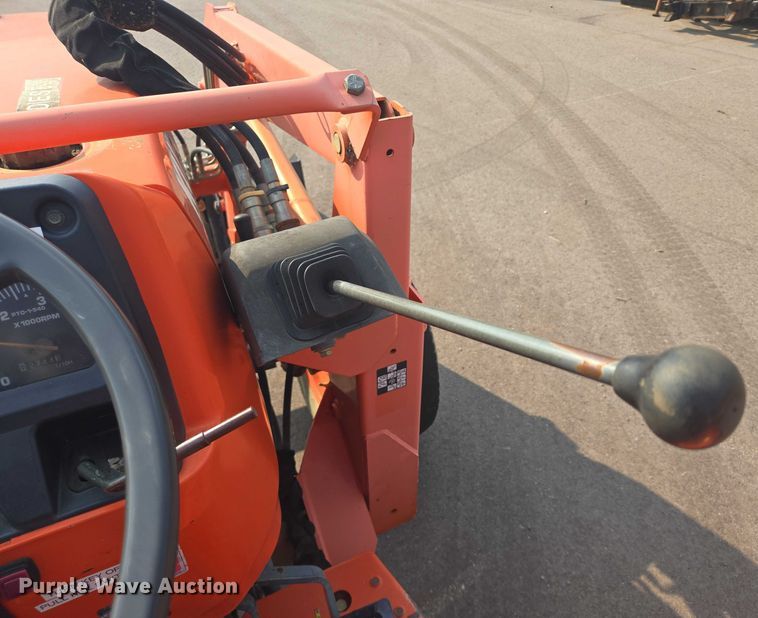 image for item DX7270 2003 Kubota MX5000E tractor