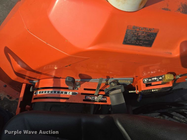 image for item DX7270 2003 Kubota MX5000E tractor