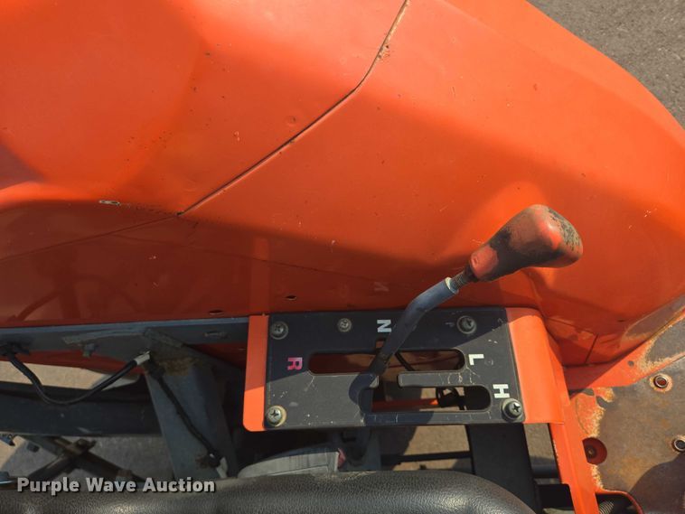 image for item DX7270 2003 Kubota MX5000E tractor