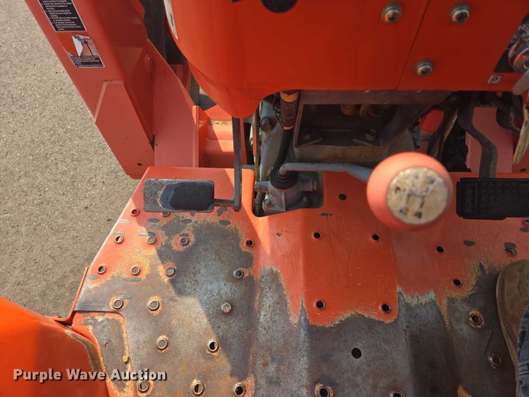 image for item DX7270 2003 Kubota MX5000E tractor