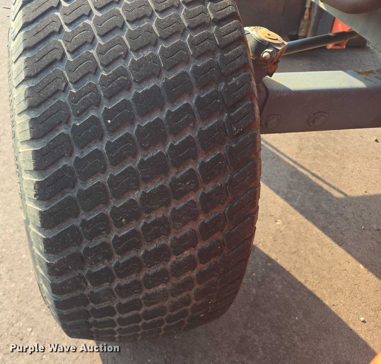 image for item DX7270 2003 Kubota MX5000E tractor