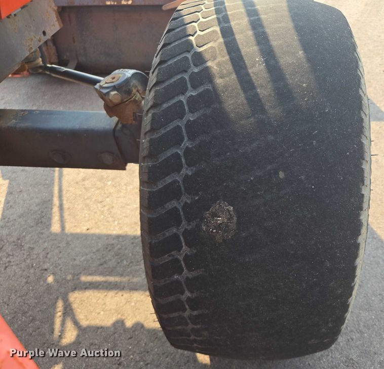 image for item DX7270 2003 Kubota MX5000E tractor