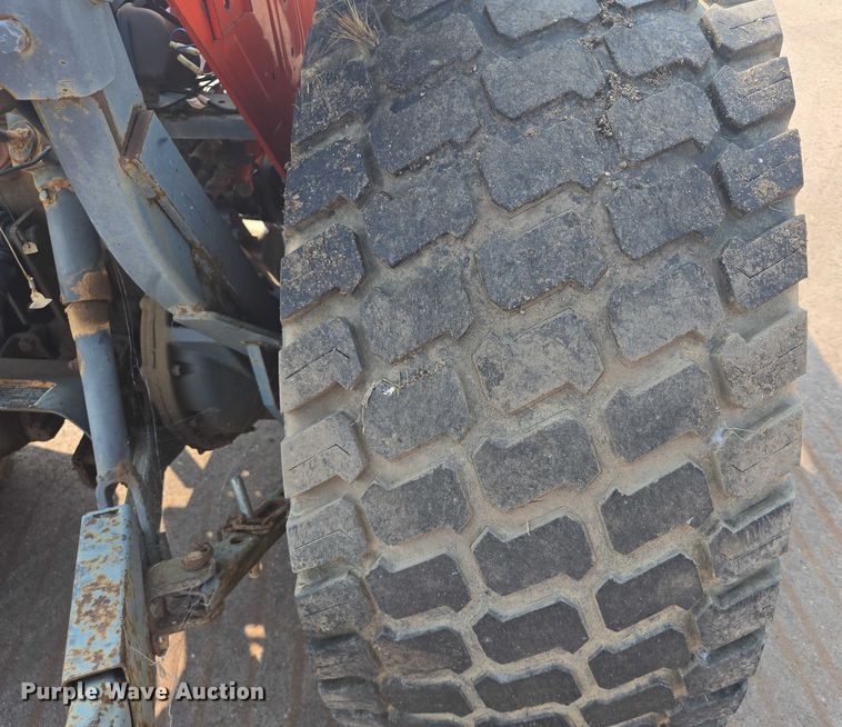 image for item DX7270 2003 Kubota MX5000E tractor