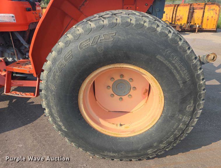 image for item DX7270 2003 Kubota MX5000E tractor