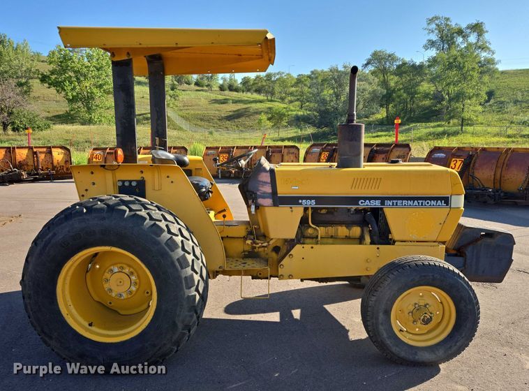 image for item DX7271 1991 Case International 595 tractor