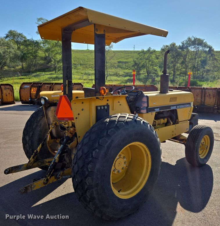 image for item DX7271 1991 Case International 595 tractor