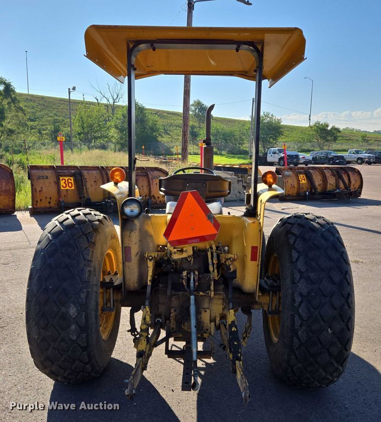 image for item DX7271 1991 Case International 595 tractor