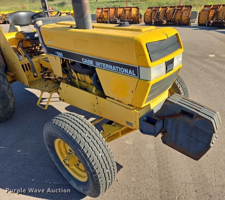 image for item DX7271 1991 Case International 595 tractor